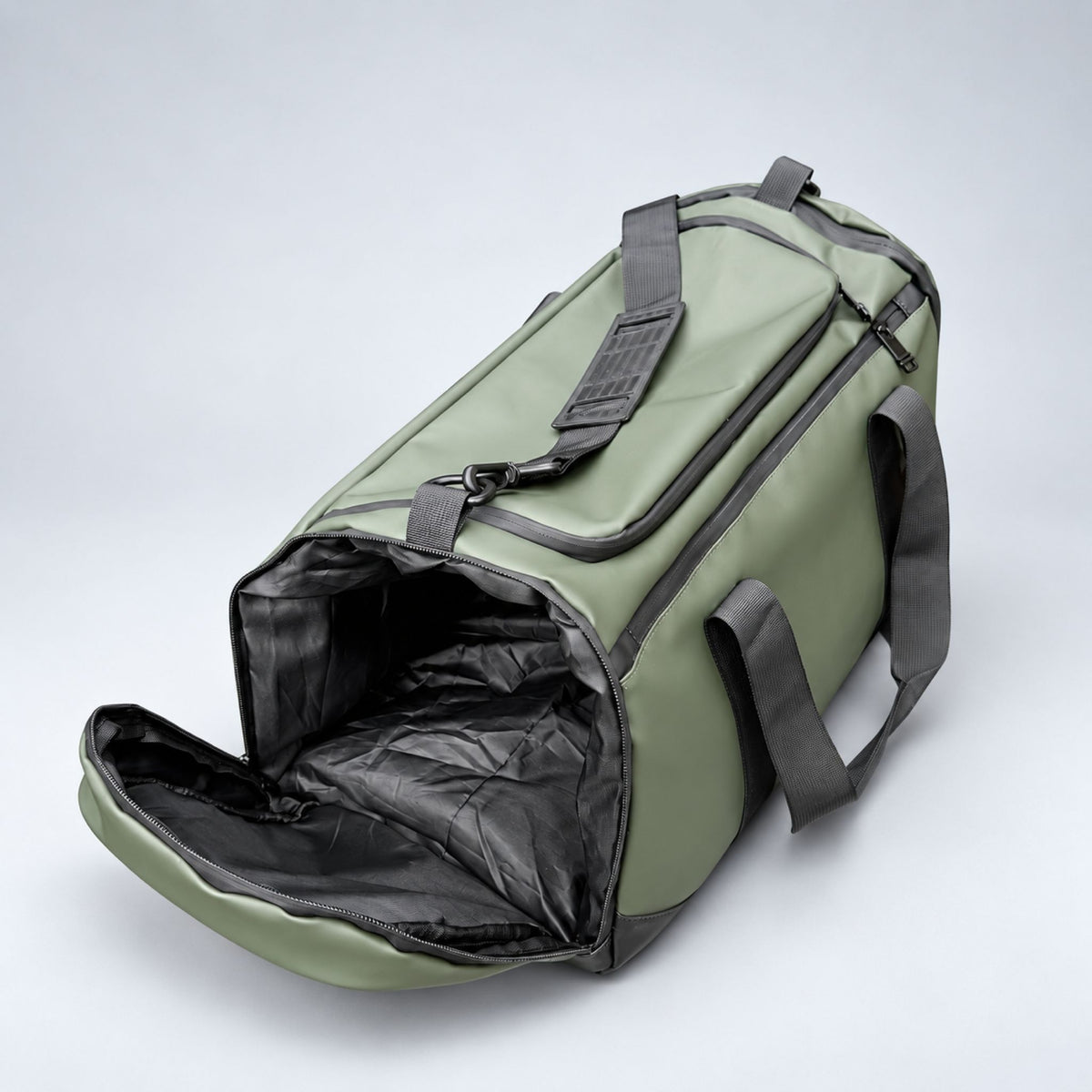 Green Transit duffle bag with shoe compartment open #Colour_Green