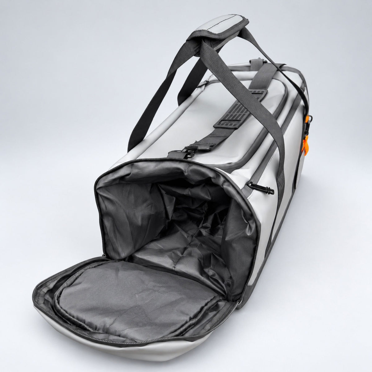 Grey Transit duffle bag with shoe compartment open #Colour_Grey