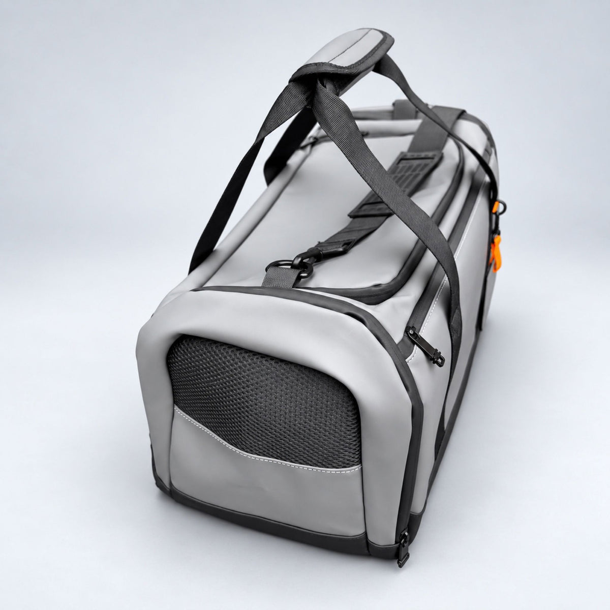Grey Transit duffle bag shoe compartment close-up #Colour_Grey